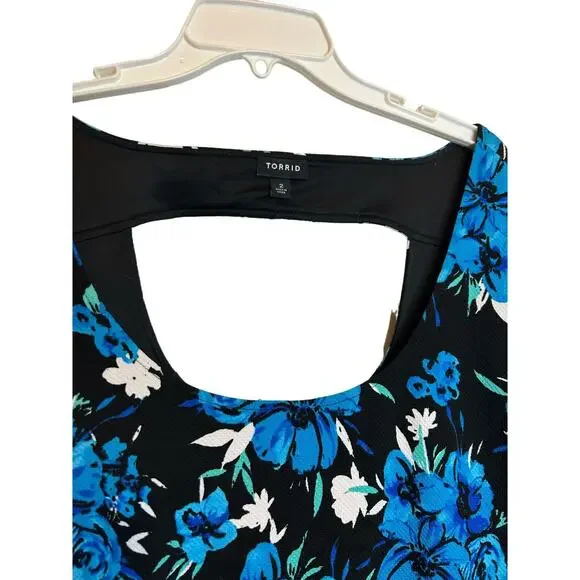 Torrid Blue Floral Skater's Dress - Size 2 - Picture 4 of 7